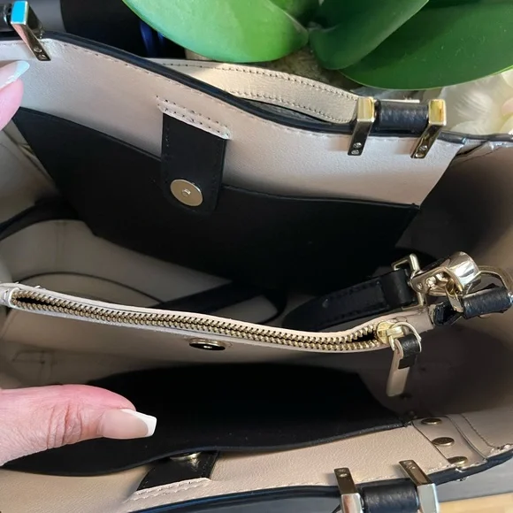 Authentic Kate spade ♠️ - Picture 6 of 8